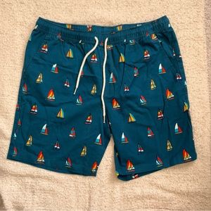 Forever 21 Men navy blue sailboat shorts